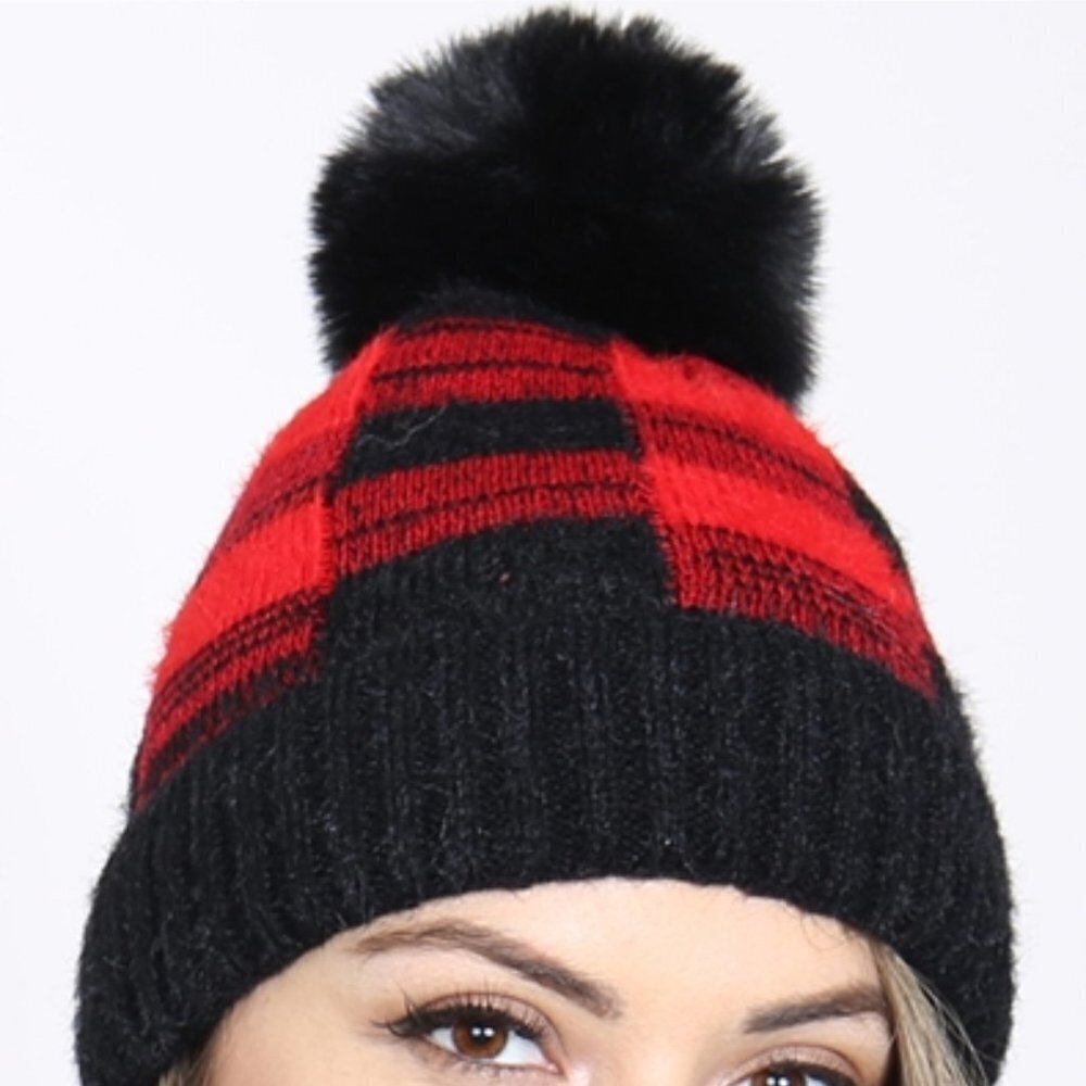 BUFFALO PLAID POMPOM FUZZY FLEECE BEANIE